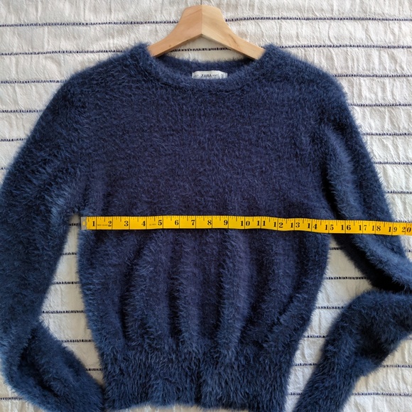 Zara Fuzzy Blue Cropped Sweater - Picture 5 of 6